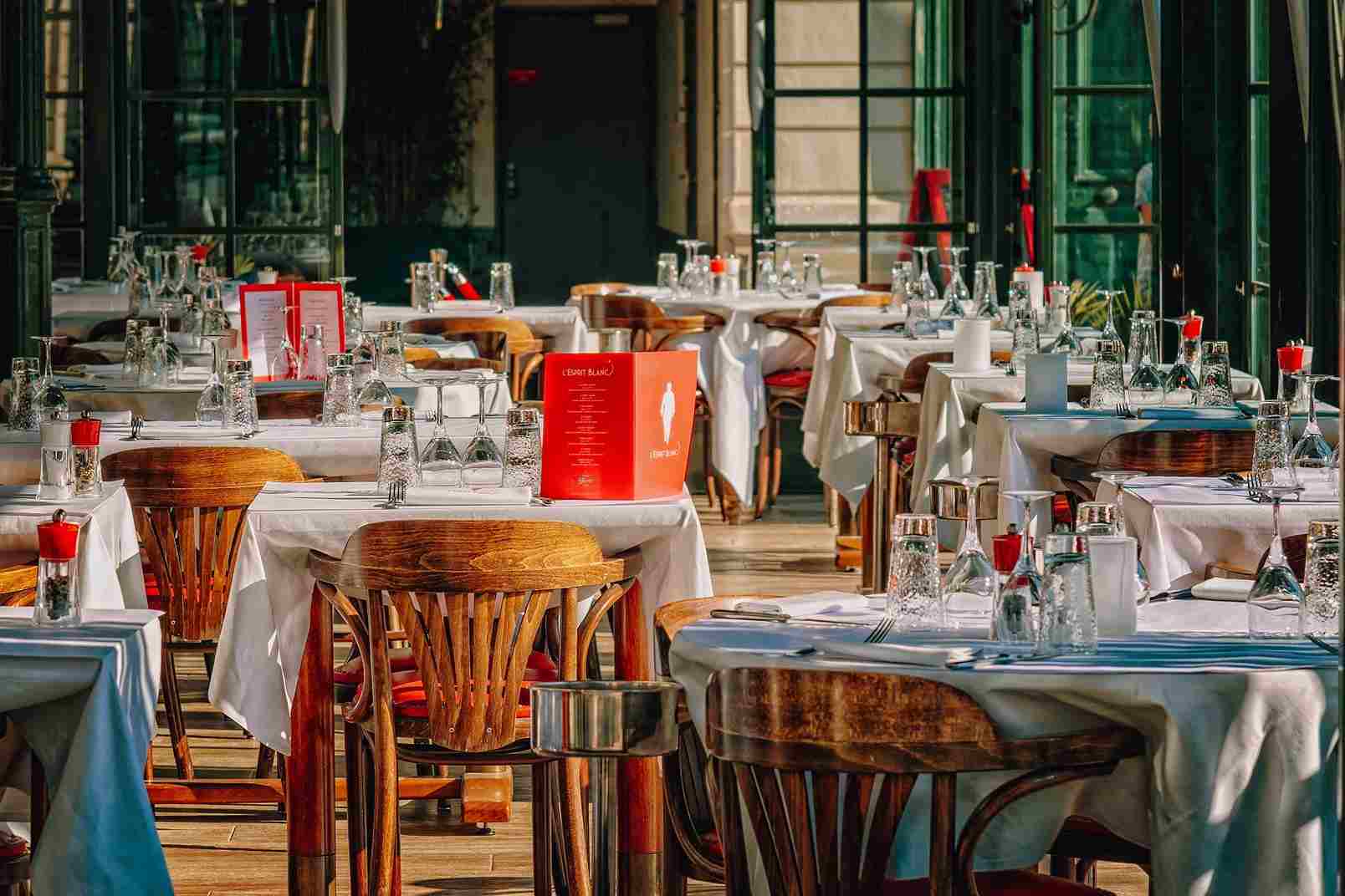 68 - Hospitality part 1_100kb