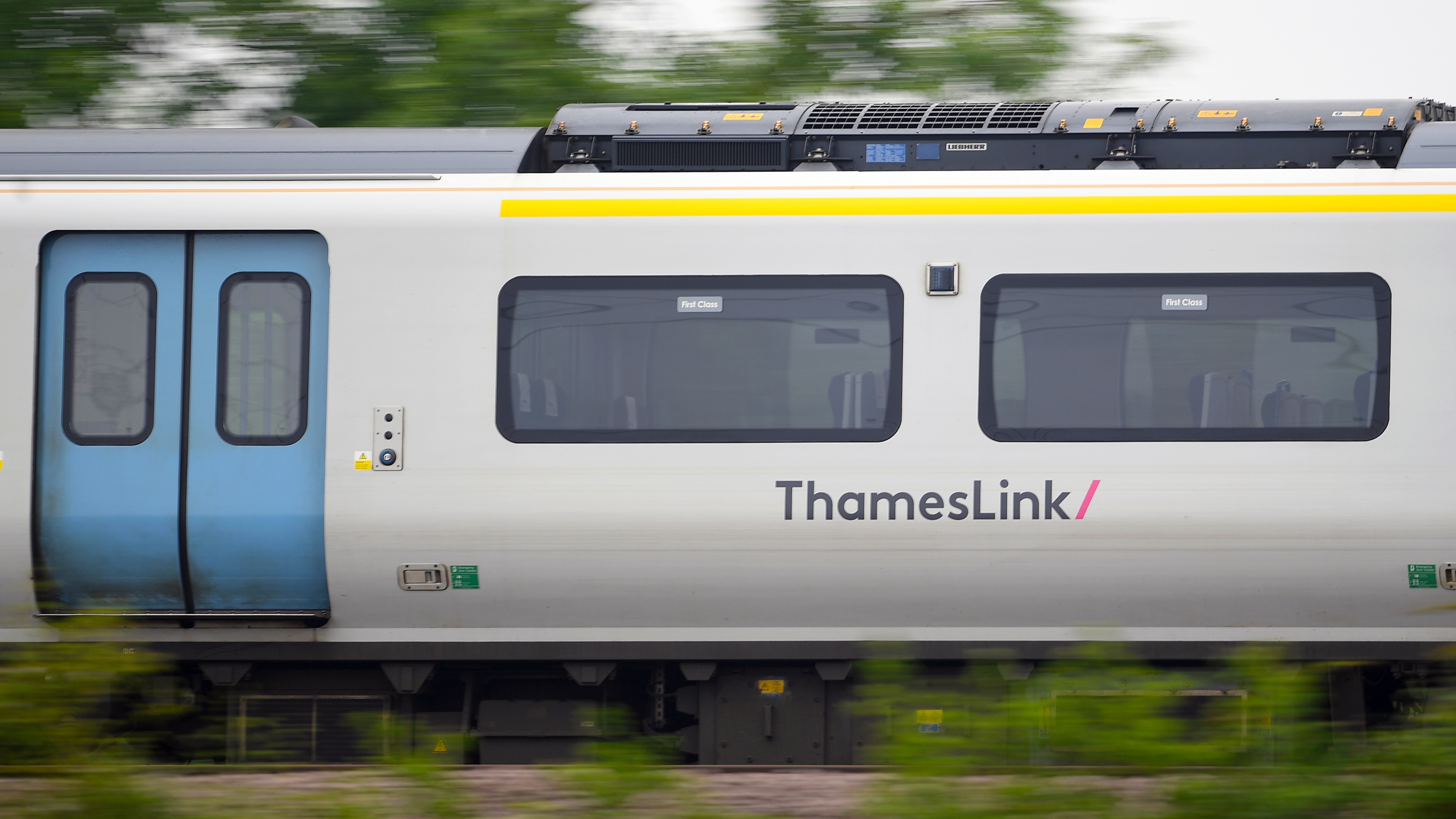 close up ThamesLink Train
